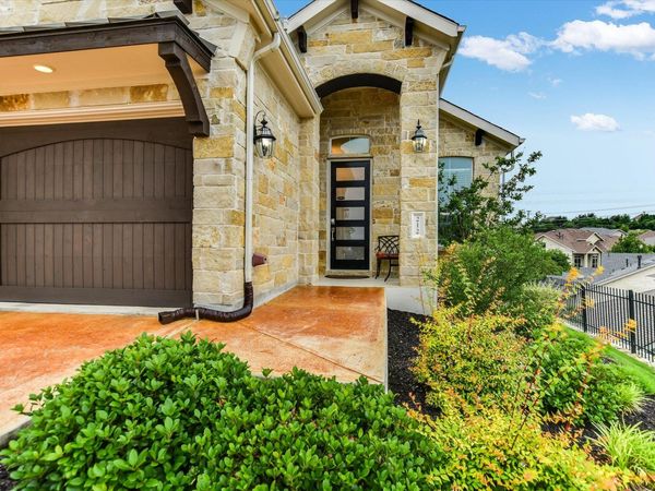 212 Olivia DR , Unit 117, Austin, TX 78738