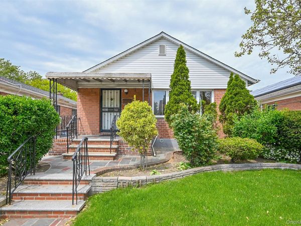 64-50 Utopia Parkway , Fresh Meadows, NY 11365