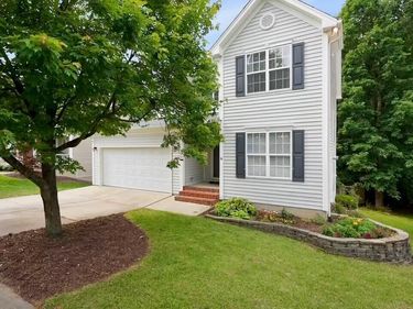 305 Holly Thorn Trace, Holly Springs, NC 27540