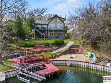 8862 Greenwood Road , Plattsmouth, NE 68048