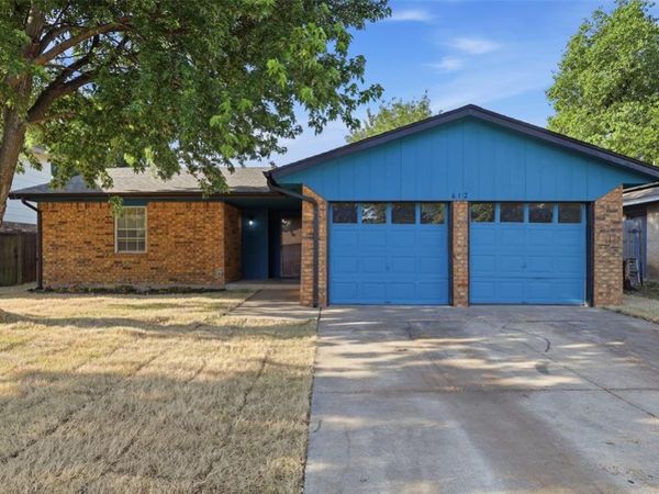 612 W Perry Drive, Mustang, OK 73064
