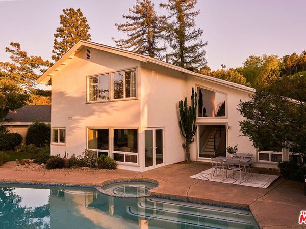 21737 Woodland Crest Drive, Woodland Hills, CA 91364