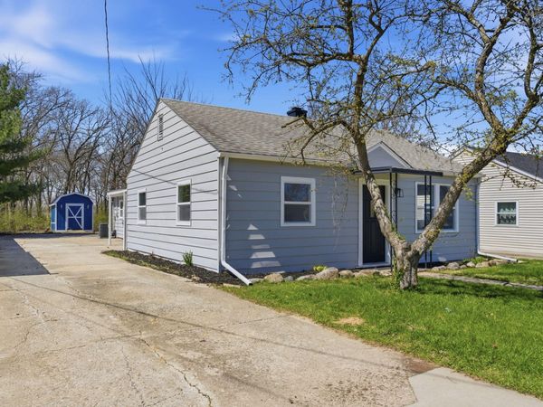 207 Harrington Avenue, Crown Point, IN 46307