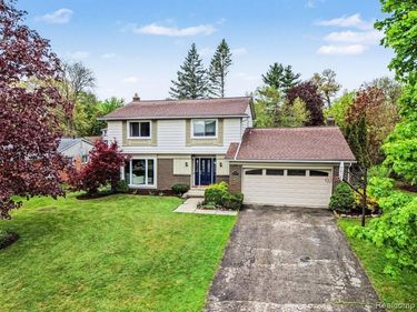 2964 Walmsley Circle Drive, Orion Twp, MI 48360