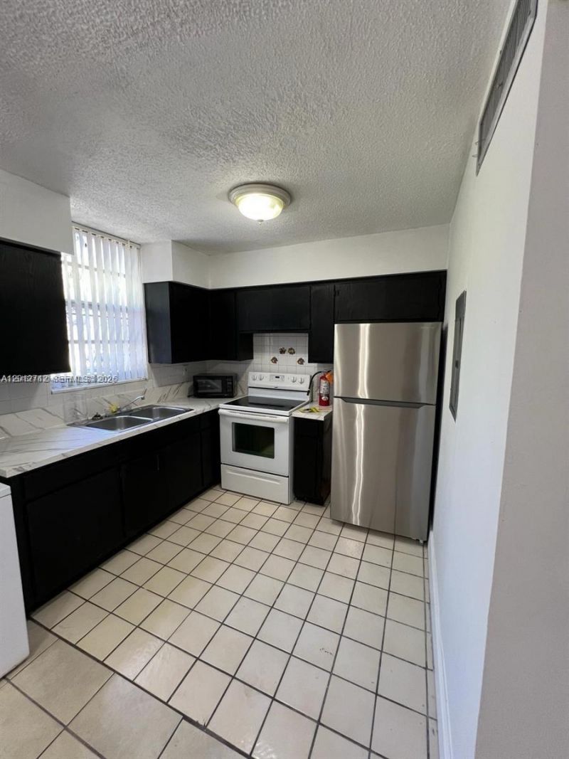 6133 SW 69th St , Unit 38, South Miami, FL 33143 Photo