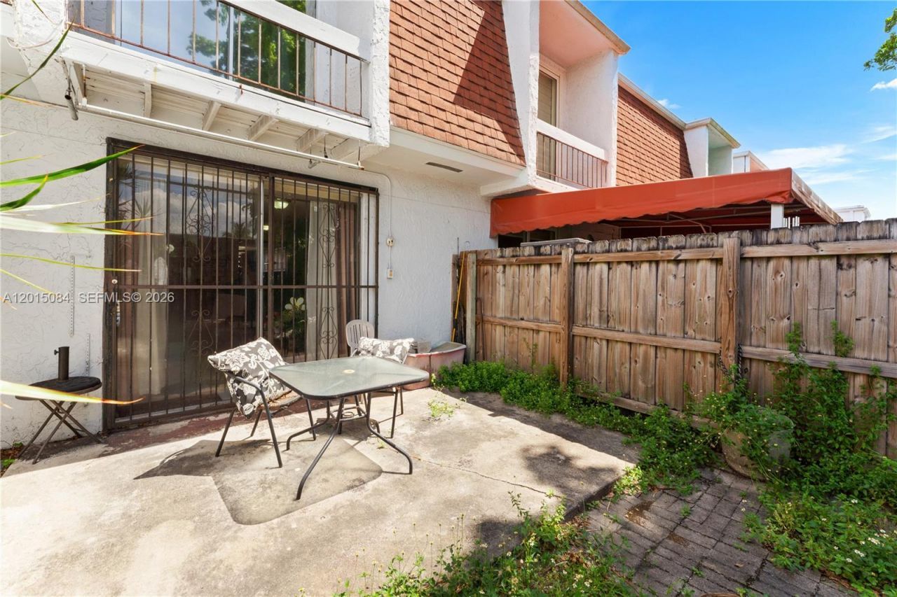 606 NW 107th Ave , Unit 9B, Miami, FL 33172 Photo