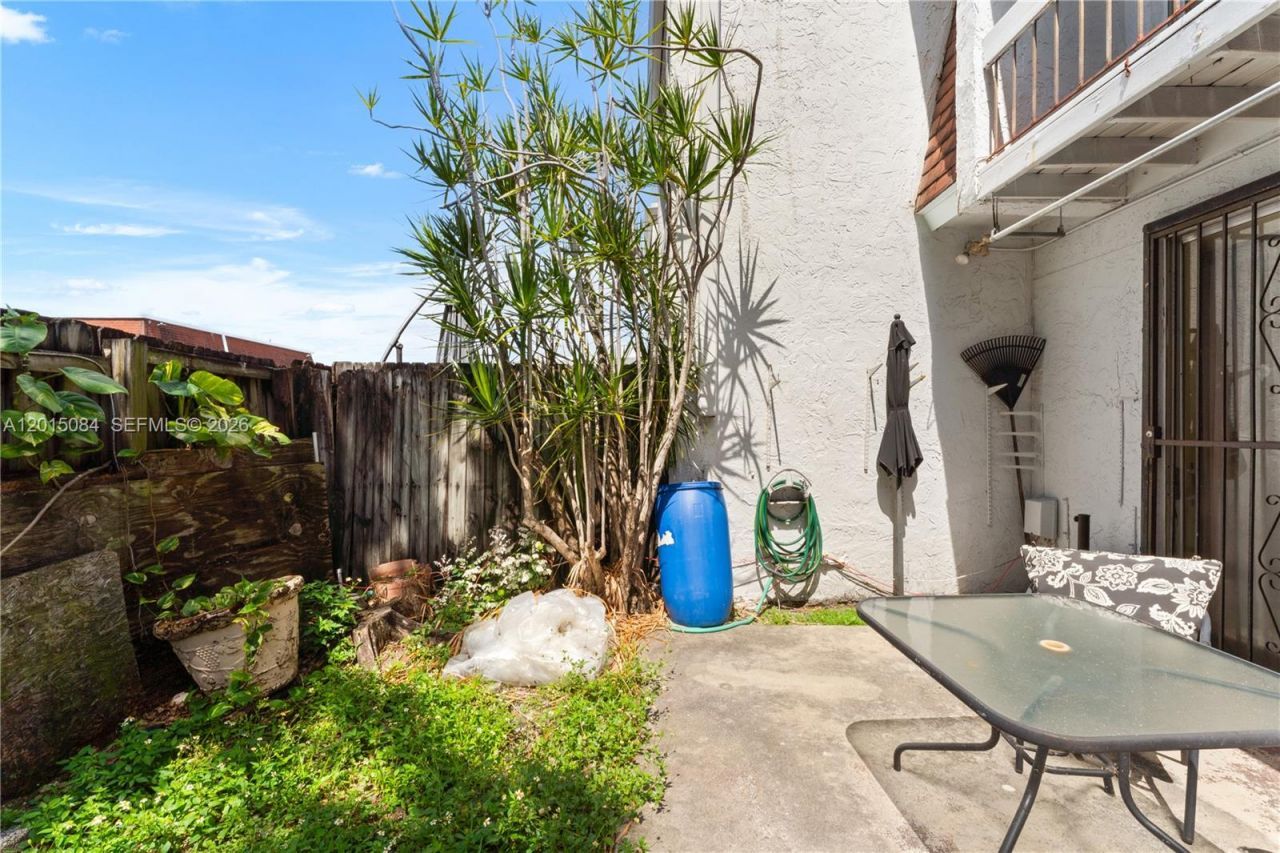 606 NW 107th Ave , Unit 9B, Miami, FL 33172 Photo