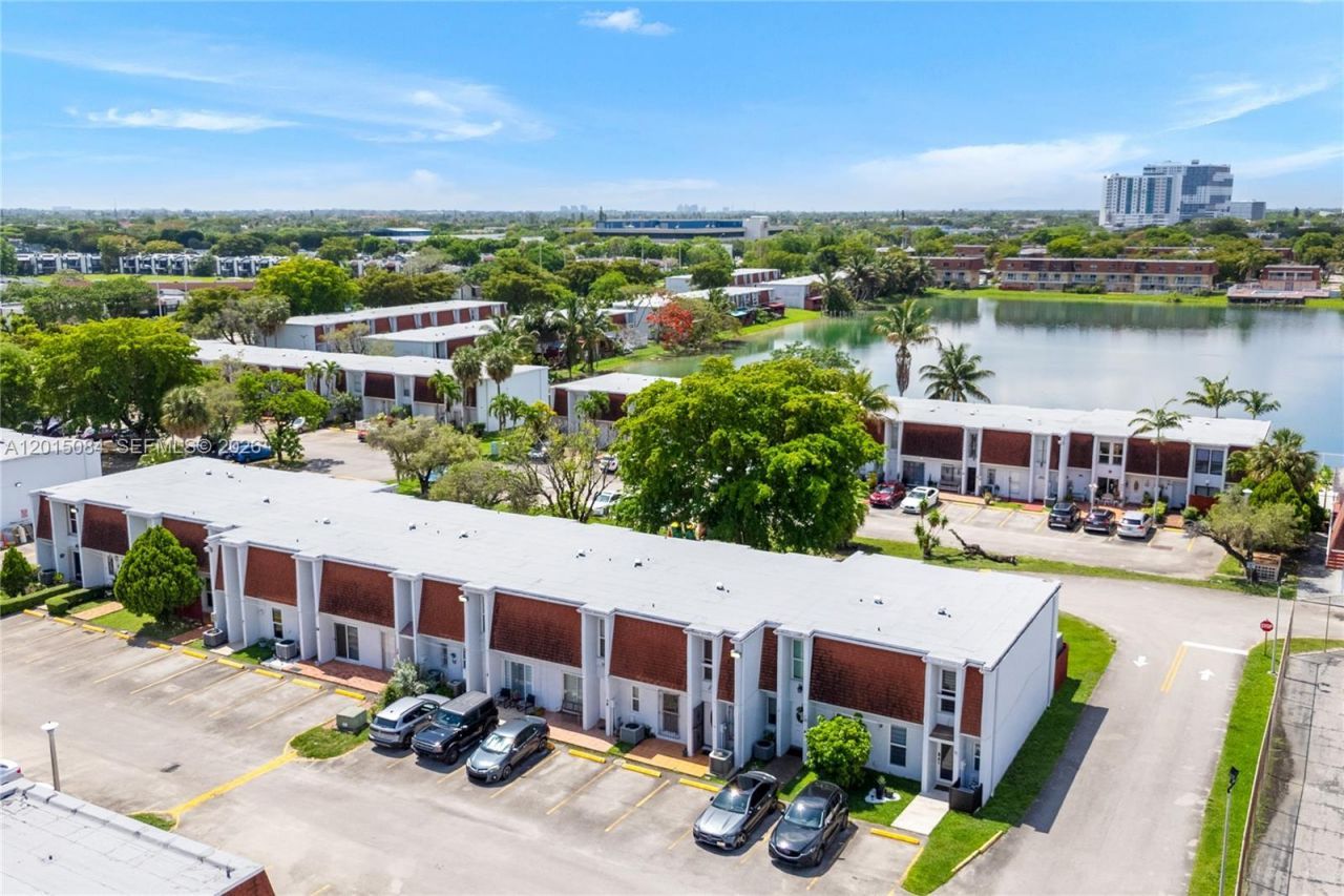 606 NW 107th Ave , Unit 9B, Miami, FL 33172 Photo