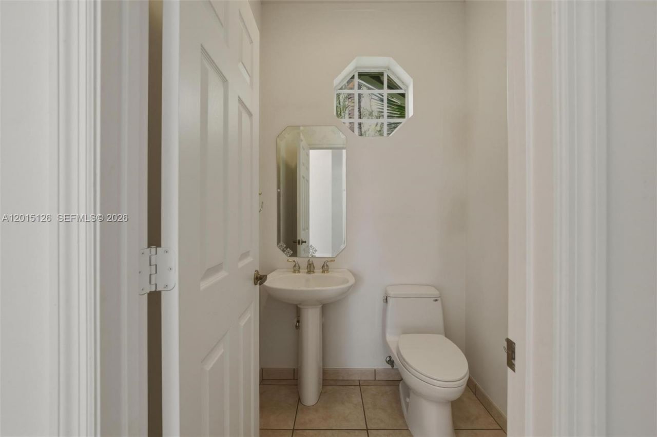2099 NW 126th Ave, Pembroke Pines, FL 33028 Photo