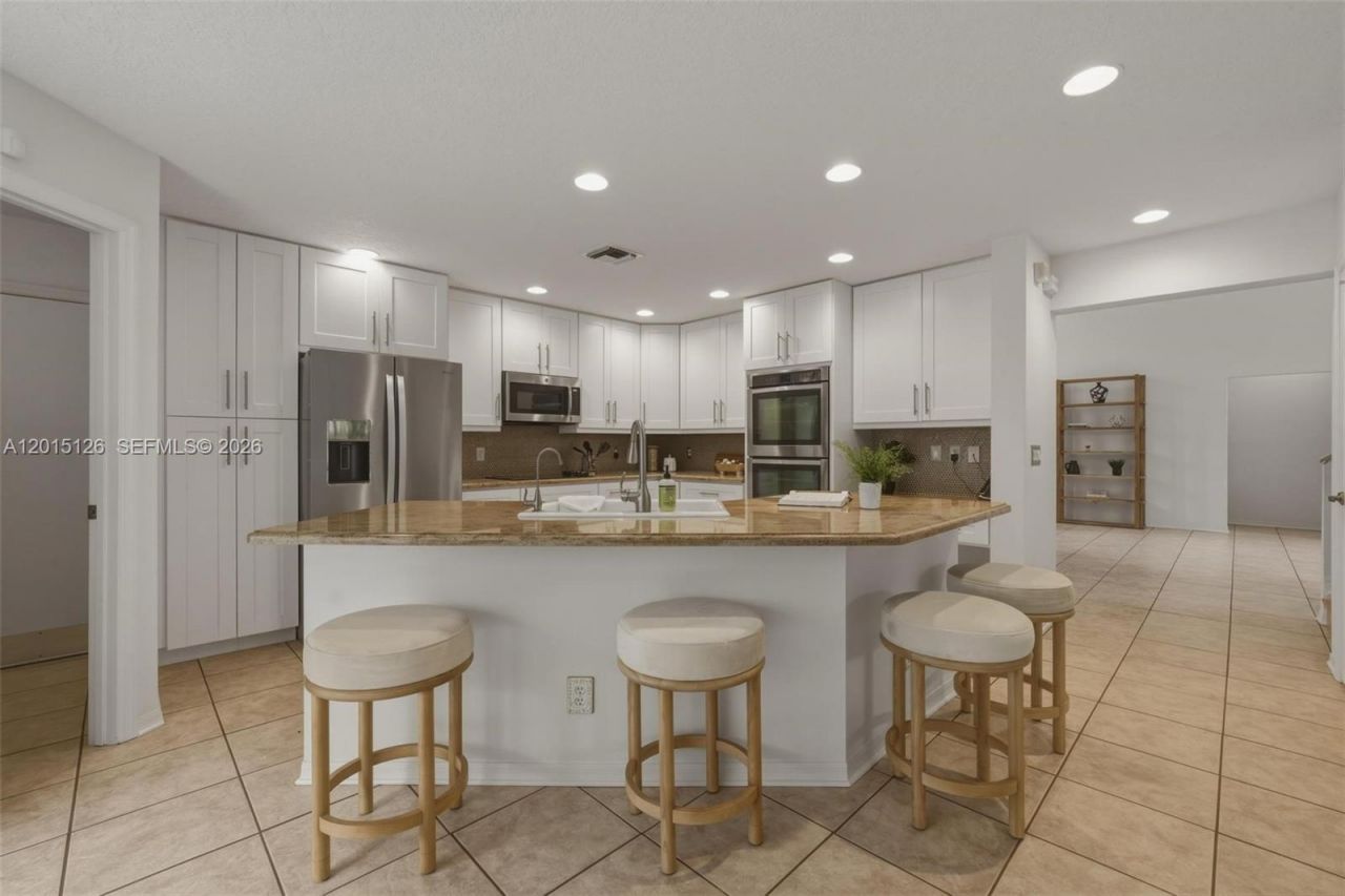 2099 NW 126th Ave, Pembroke Pines, FL 33028 Photo