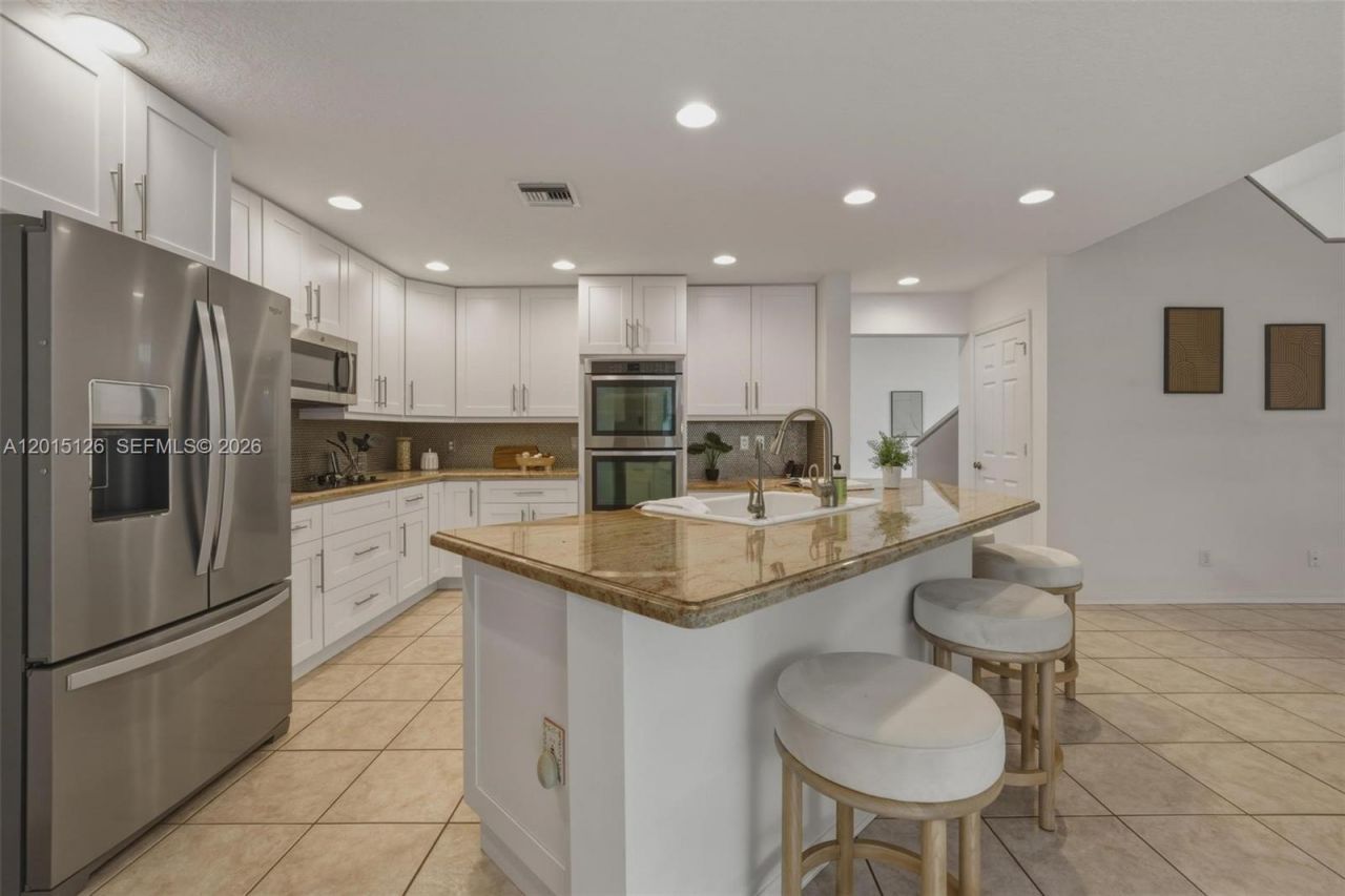 2099 NW 126th Ave, Pembroke Pines, FL 33028 Photo