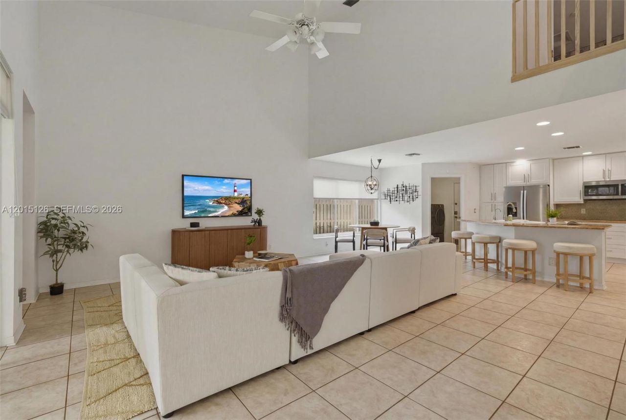 2099 NW 126th Ave, Pembroke Pines, FL 33028 Photo