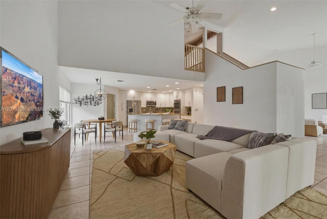 2099 NW 126th Ave, Pembroke Pines, FL 33028 Photo