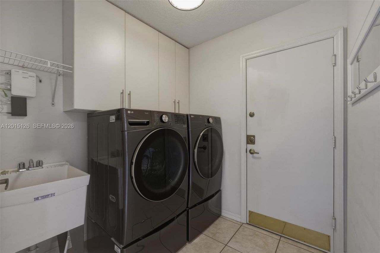 2099 NW 126th Ave, Pembroke Pines, FL 33028 Photo