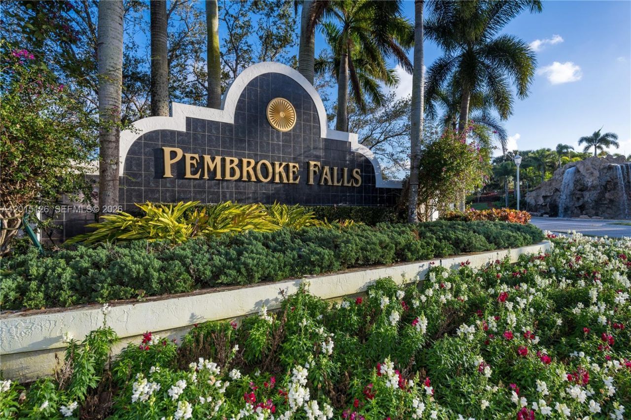 2099 NW 126th Ave, Pembroke Pines, FL 33028 Photo