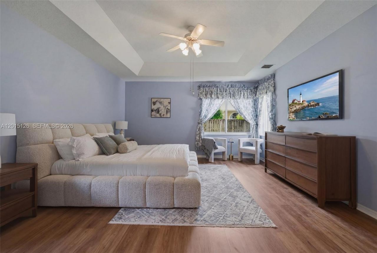 2099 NW 126th Ave, Pembroke Pines, FL 33028 Photo