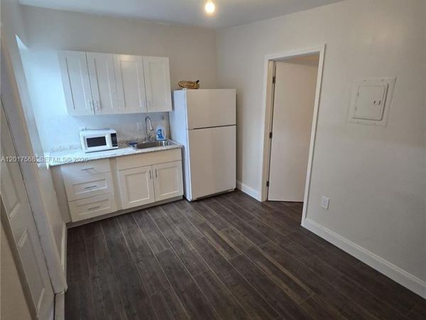 6221 SW 2nd St, Unit 1, Miami, FL 33144