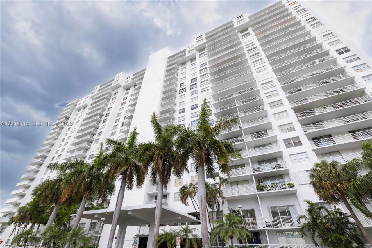 2851 NE 183rd St, Unit 504E, Aventura, FL 33160 Photo