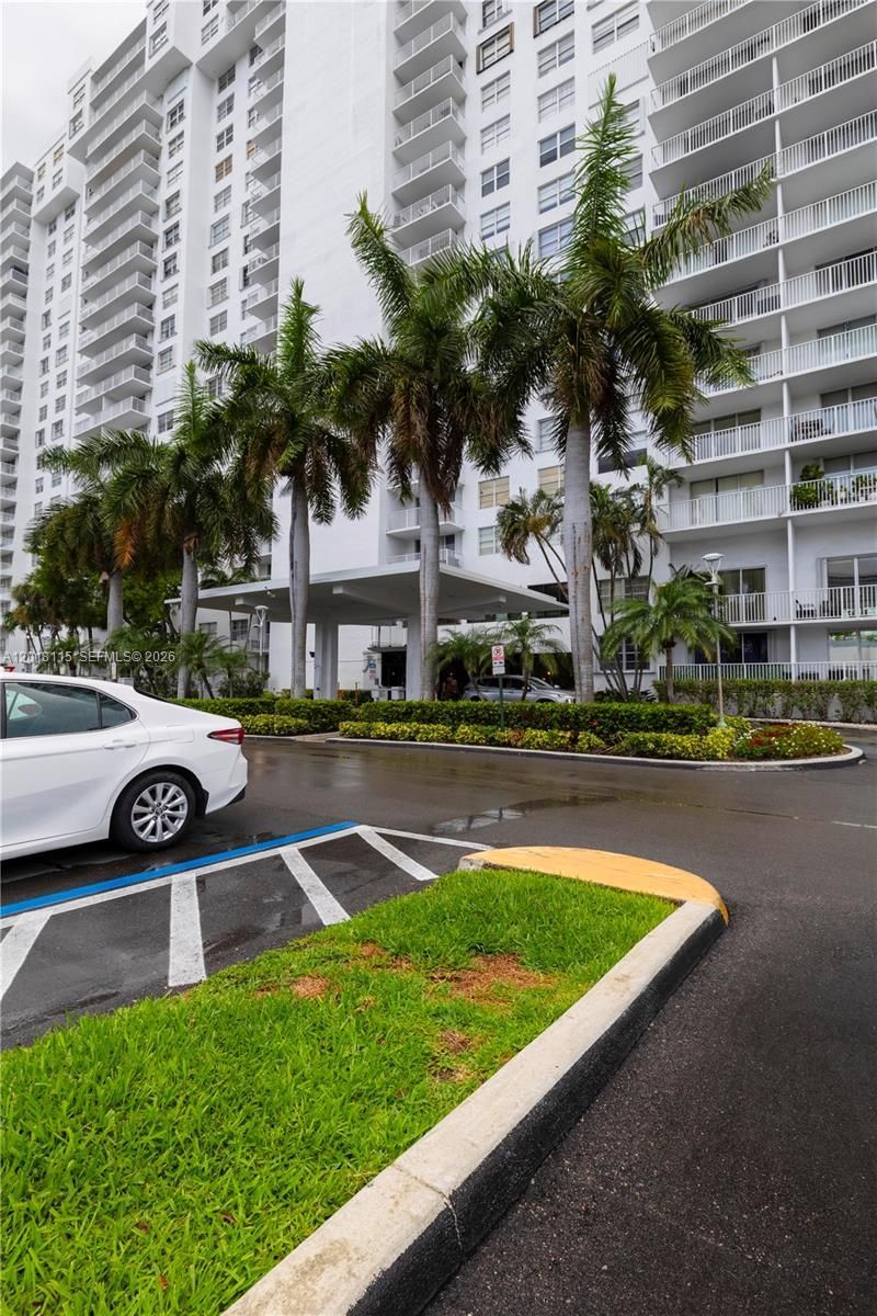 2851 NE 183rd St, Unit 504E, Aventura, FL 33160 Photo