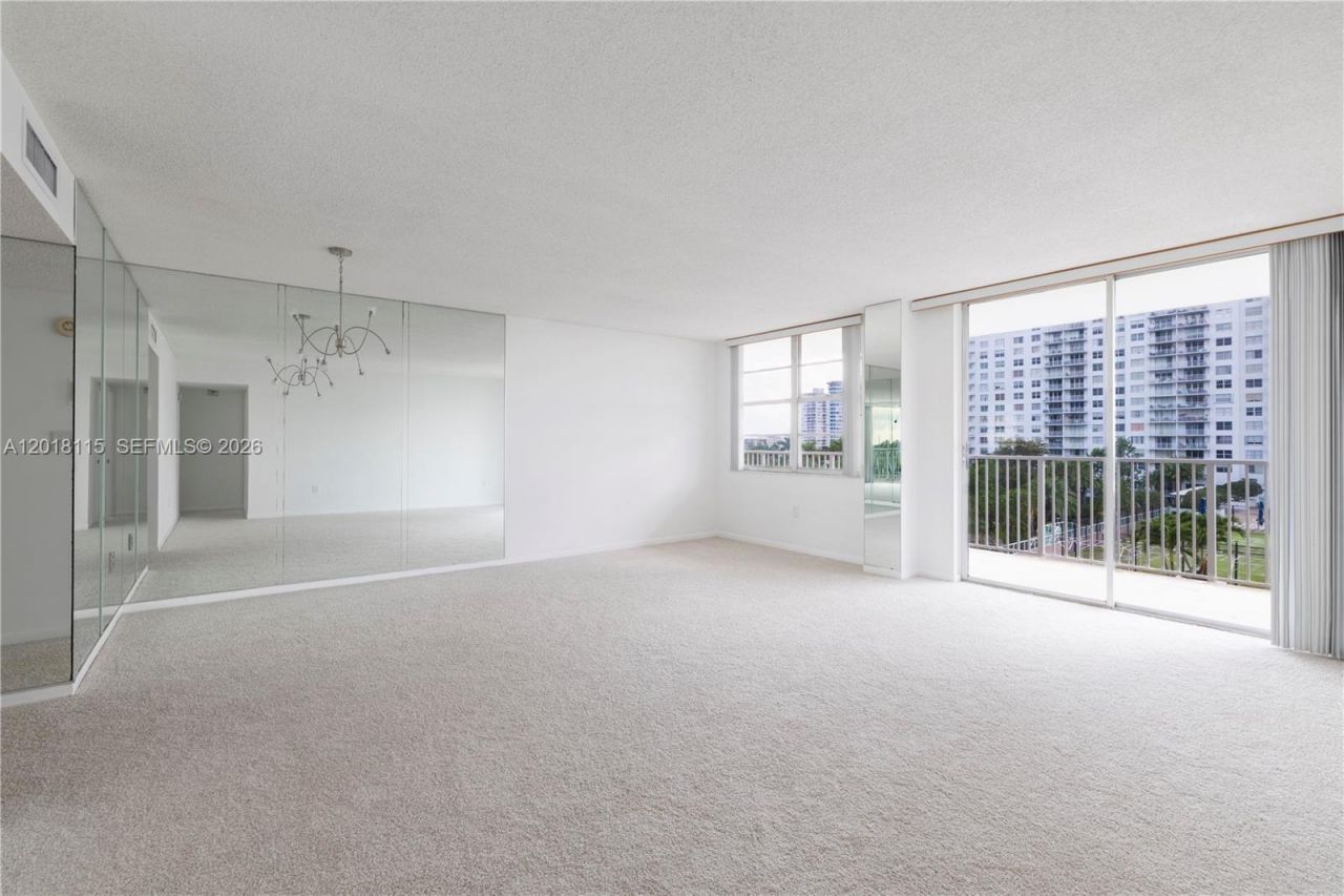 2851 NE 183rd St, Unit 504E, Aventura, FL 33160 Photo