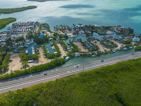 100 Morr Ln C13, Key Largo, FL 33037