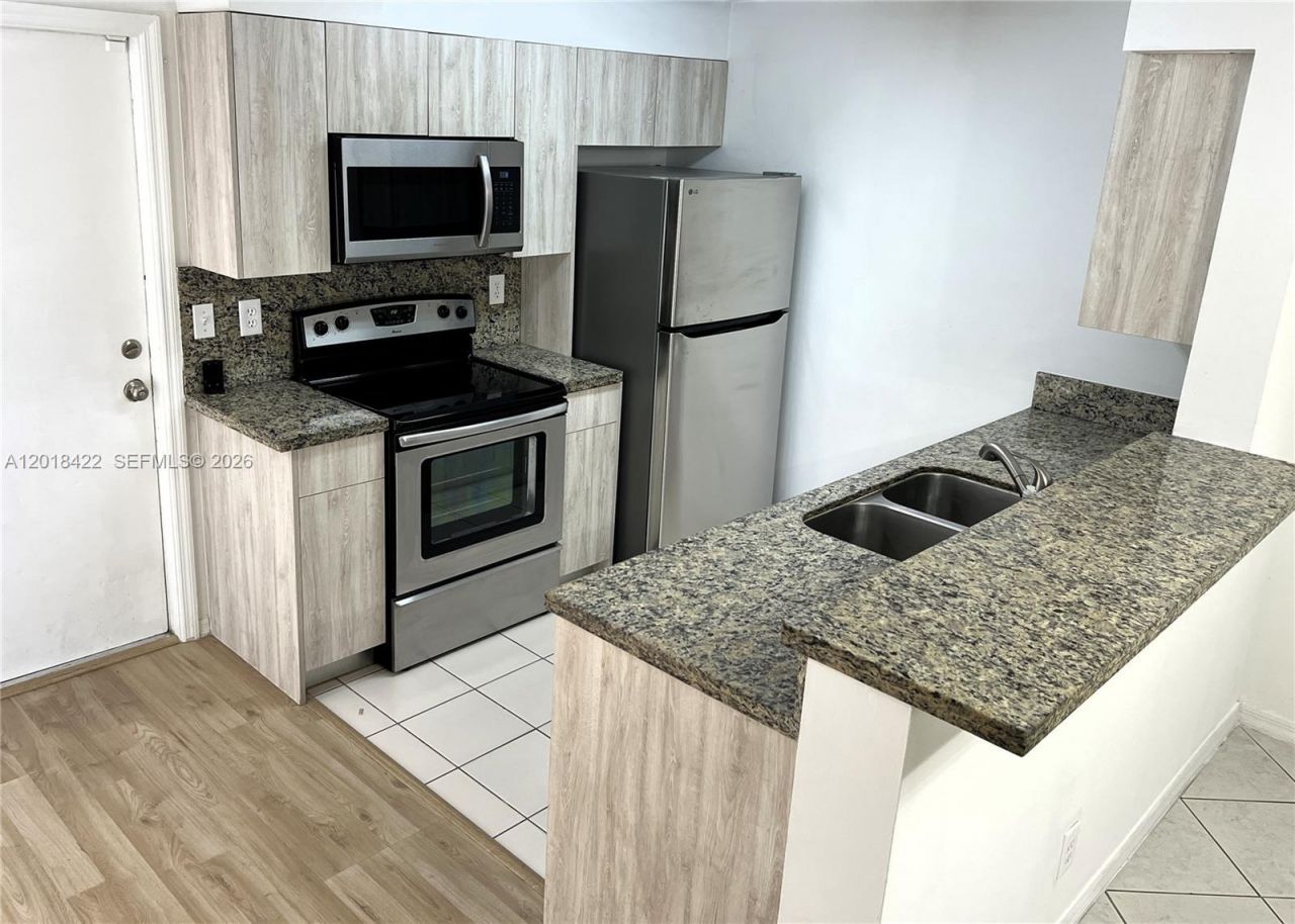 982 Sevilla Cir , Unit 982, Weston, FL 33326 Photo