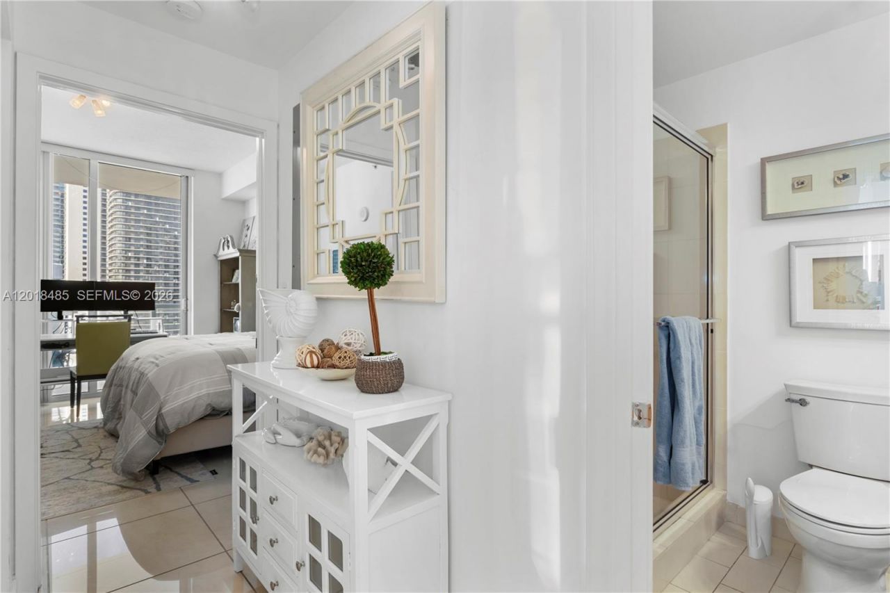 1111 SW 1st Ave , Unit 2925-N, Miami, FL 33130 Photo