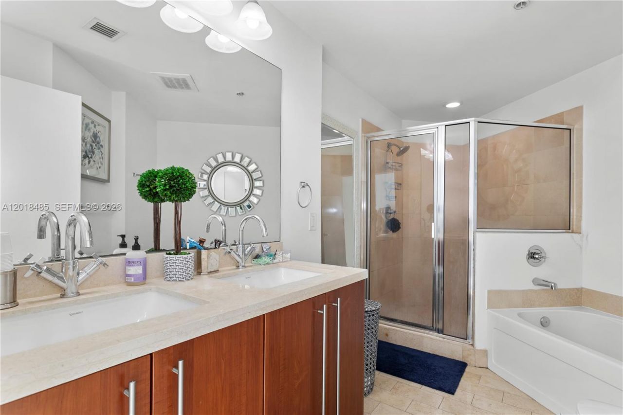 1111 SW 1st Ave , Unit 2925-N, Miami, FL 33130 Photo