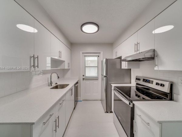 841 SW 74 TER , Unit 201E, North Lauderdale, FL 33068
