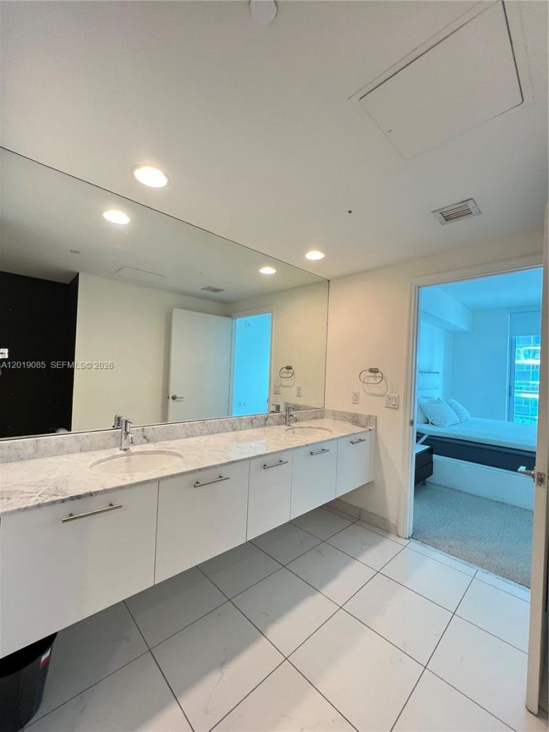 55 SE 6th St , Unit 3305, Miami, FL 33131 Photo