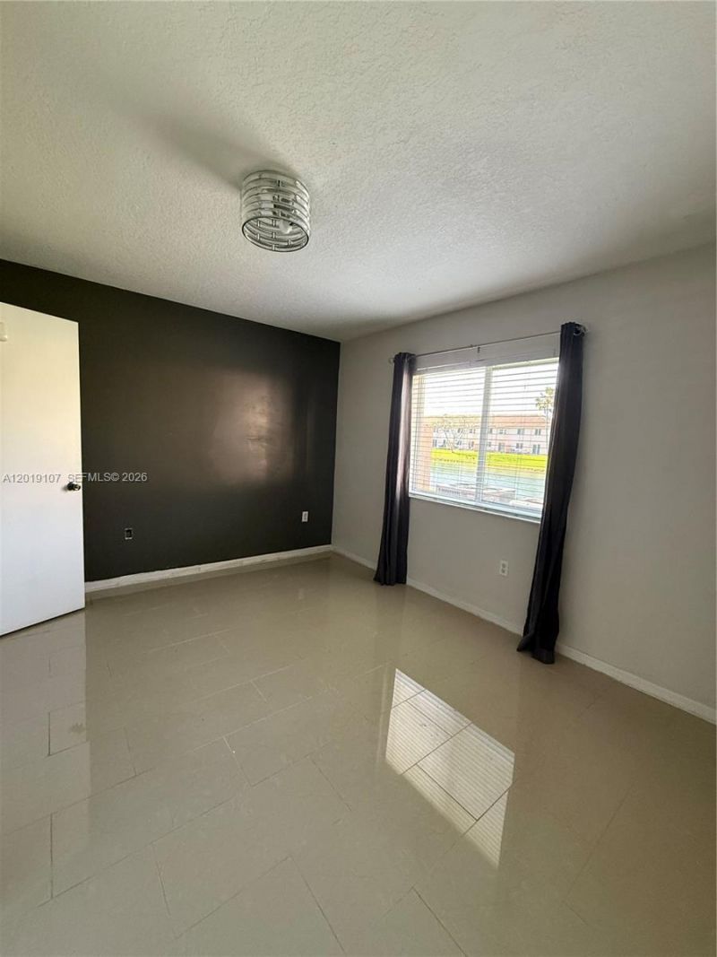 1271 SE 28th Ct, Unit 105, Homestead, FL 33035 Photo