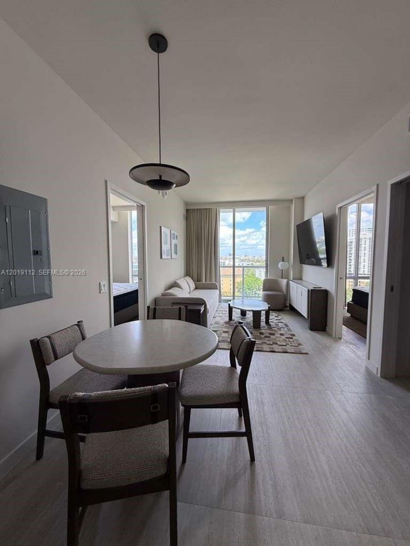 1611 SW 2nd Ave , Unit 911, Miami, FL 33129 Photo