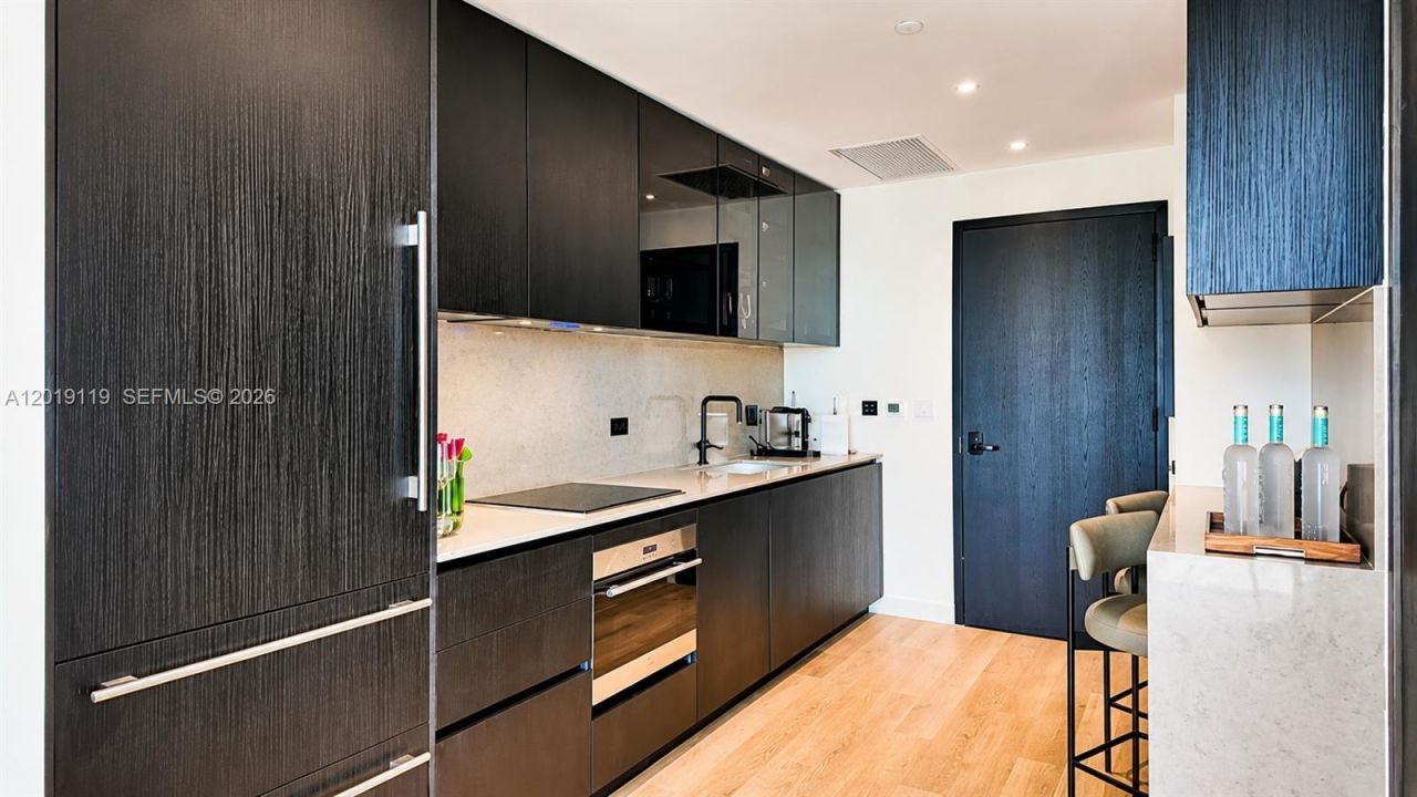 20 NE 11th St , Unit 4406, Miami, FL 33132 Photo