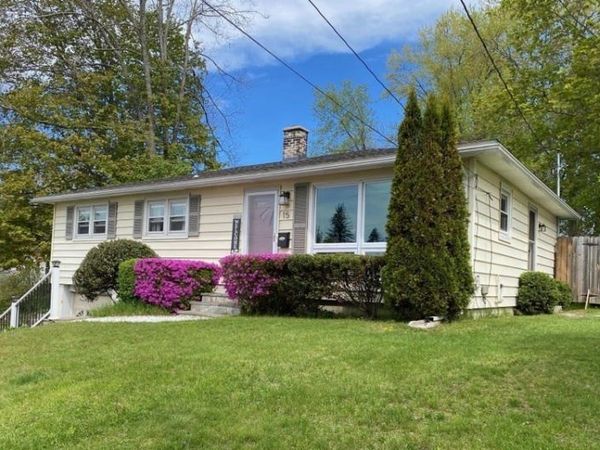 15 Williamsburg Street, Pittsfield, MA 01201