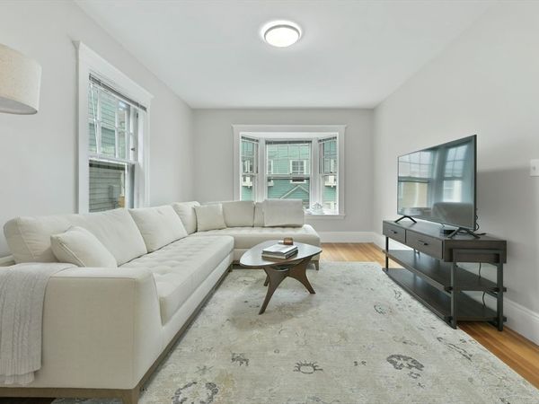 6 Brewer St, Unit 2, Cambridge, MA 02138