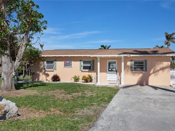 3728 Emerald AVE , ST. JAMES CITY, FL 33956