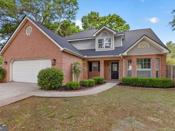 102 Applegate Court, Bonaire, GA 31005