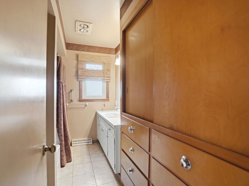 402 Woodlawn Drive, Wapakoneta, OH 45895 Photo 21