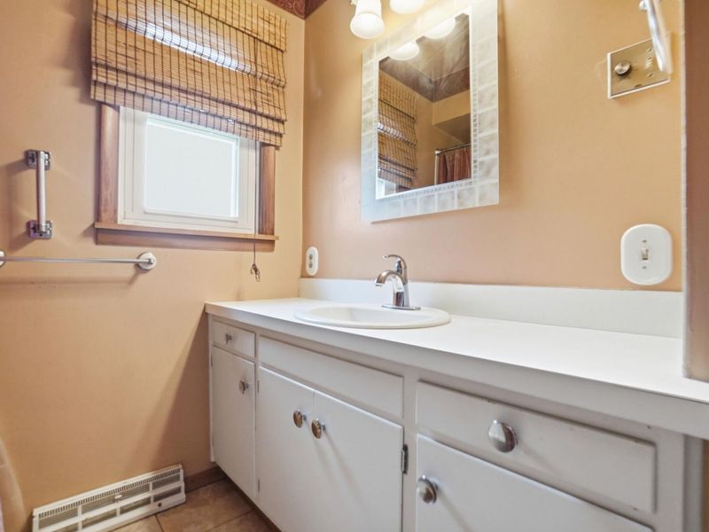 402 Woodlawn Drive, Wapakoneta, OH 45895 Photo 24