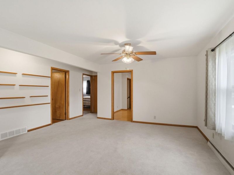 402 Woodlawn Drive, Wapakoneta, OH 45895 Photo 9