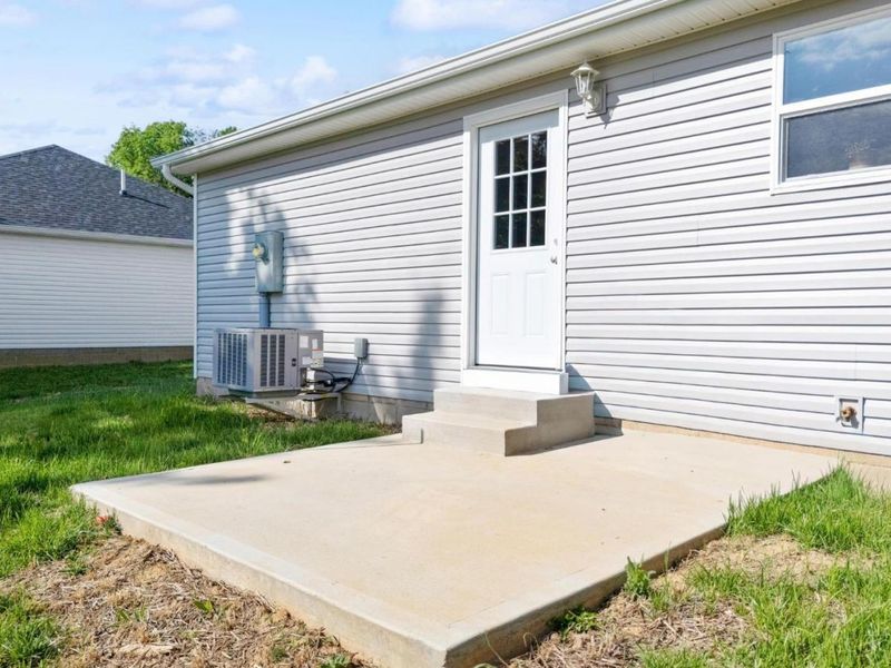 6607 fascination Way, Hillsboro, OH 45133 Photo 7