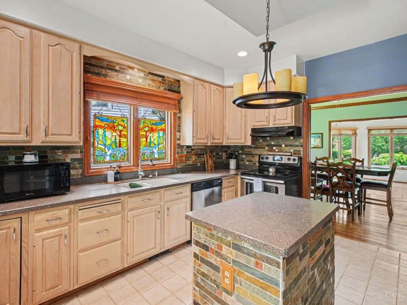 5912 Bridgeview Court, Cincinnati, OH 45248 Photo 9