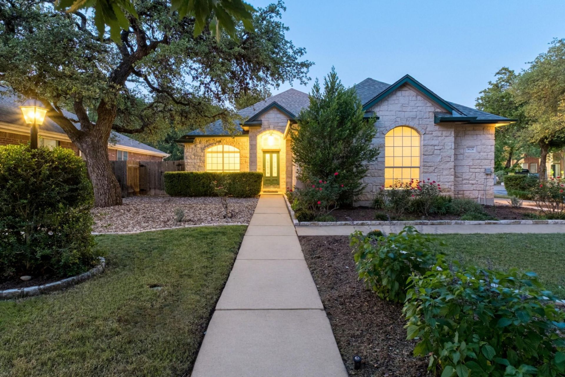 3624 Malone Dr, Austin, TX 78749 Main Photo