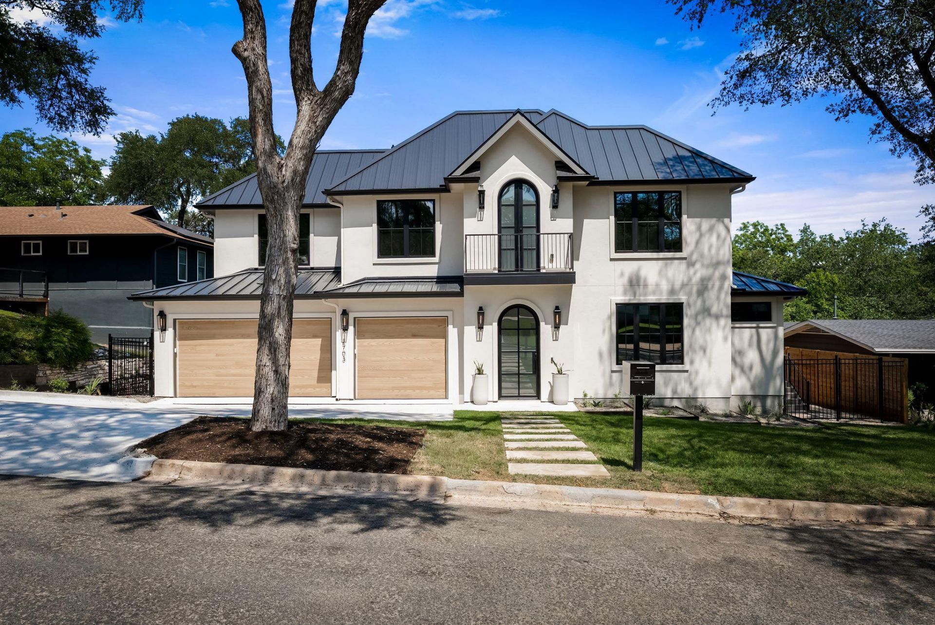 2703 Oak Park Dr , Austin, TX 78704 Main Photo