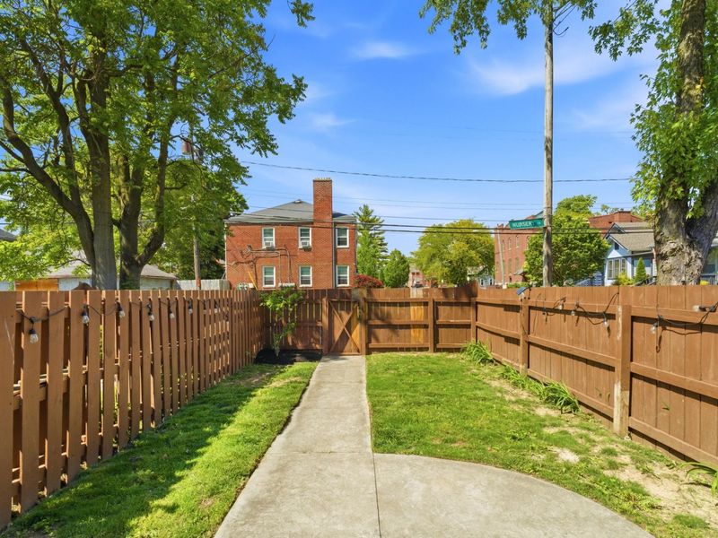 396 E Mithoff Street , Columbus, OH 43206 Photo 33