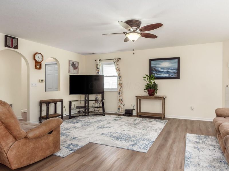 4980 Fosterson Drive , Lockbourne, OH 43137 Photo 4