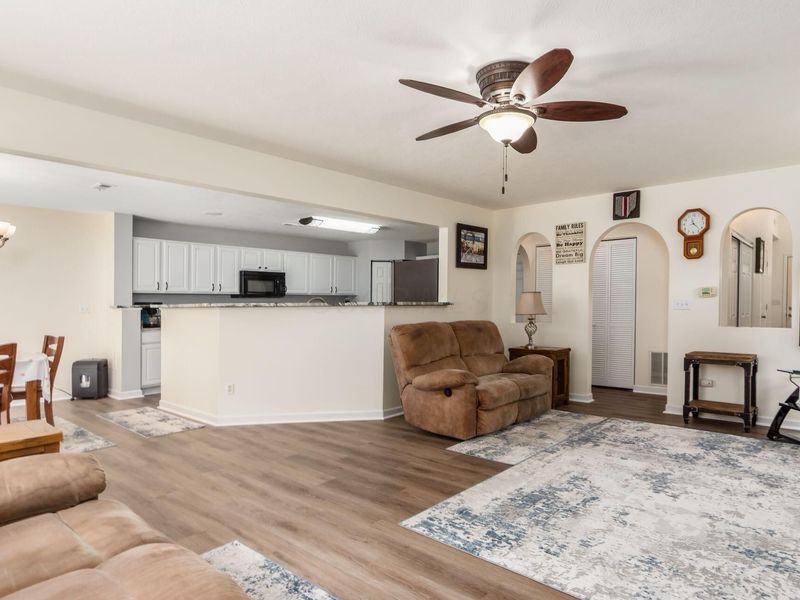 4980 Fosterson Drive , Lockbourne, OH 43137 Photo 6