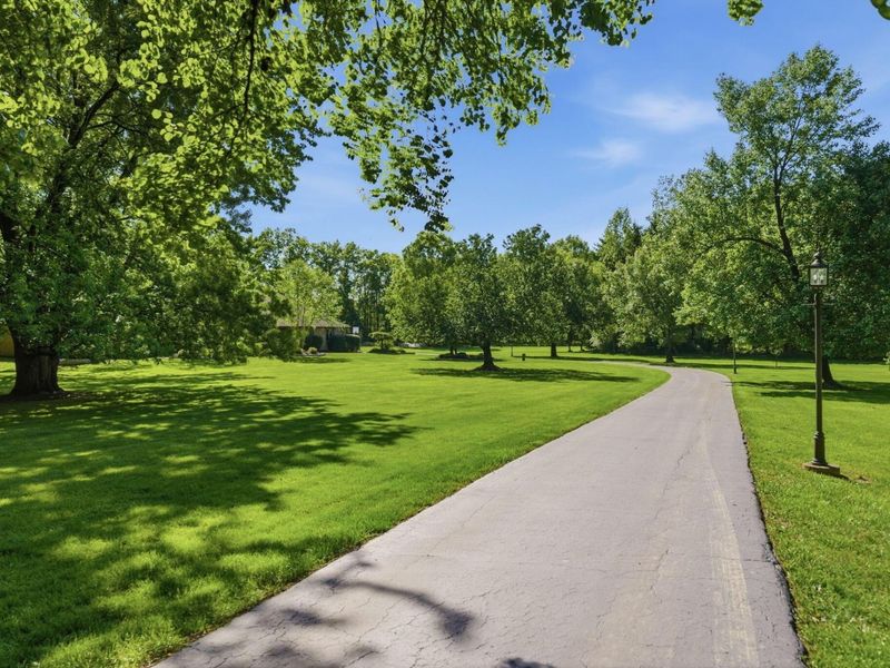 7276 Lee Road , Westerville, OH 43081 Photo 9