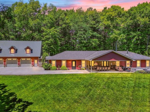2198 Adelphia State Road , Jackson, OH 45640