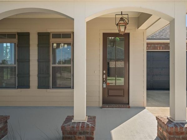 1007 TRADITIONS Loop, Alexandria, LA 71303